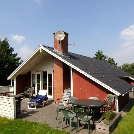 Feriehus Two-bedroom Holiday In 4 *
